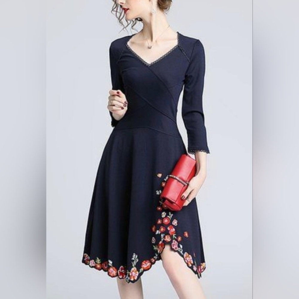 COPY - Women's Vicky & Lucas V-Neck Floral Hem Dress, Sz L. I do take reasonabl…